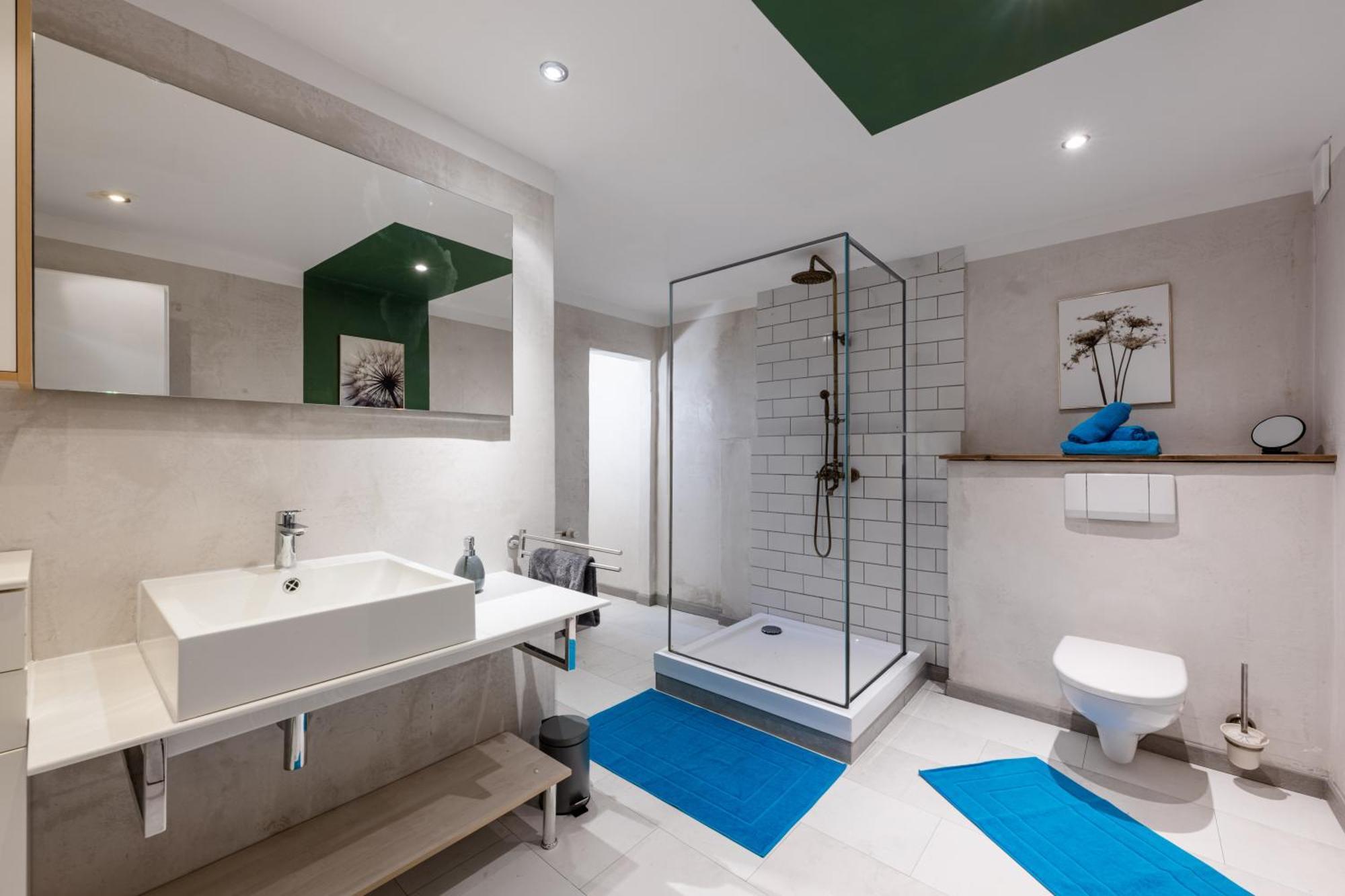 Apartment Exklusive Und Grosszuegige 140 Qm In Top-lage Mit Kicker Fuer Bis Zu 8 Personen *